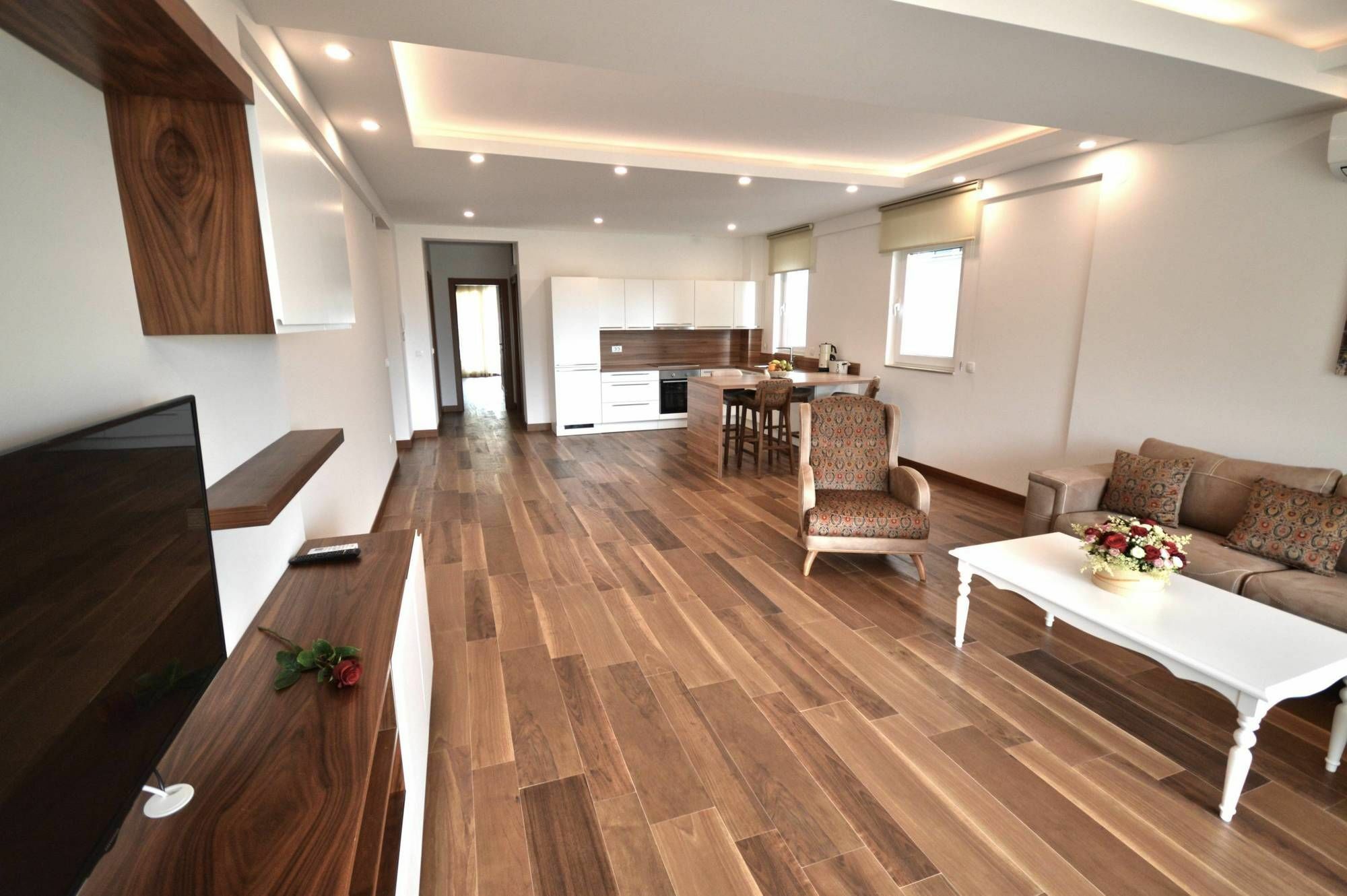 Chill And Go Aparthotel Будва Экстерьер фото